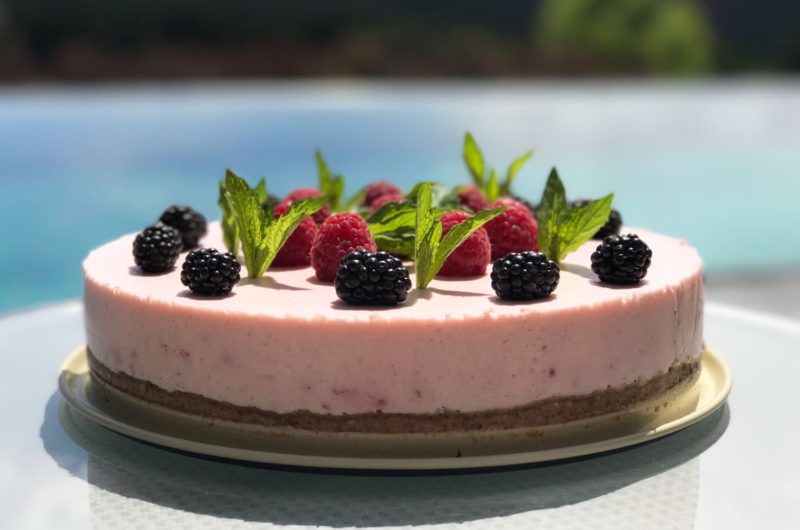 Leichte Low Carb Sommer-Himbeertorte
