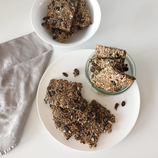 Rezept für ein Low Carb Knäckebrot - fitness.at